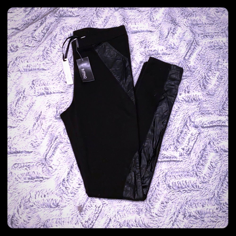 Buffalo / black legging with faux leather - medium